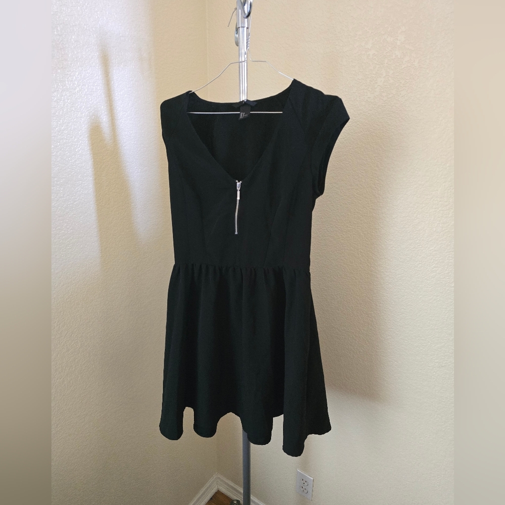 H&M Black 1/4 Zip Sleeveless Dress